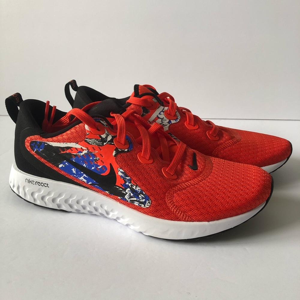 Women size 9.5 nike legend react